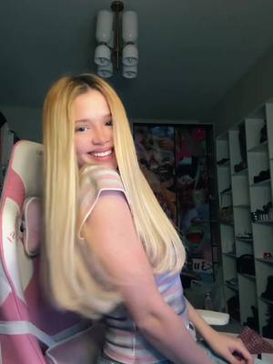 A post by @gavrilinaa on TikTok caption: Хэй ,детка, я теперь блондинка 😋🤩