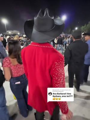 A post by @jonasymikeoficial on TikTok caption: #Recuerdos Báilalo 😎 #fyp #foryoupage #fypシ #parati #viral #viralvideo #viraltiktok 