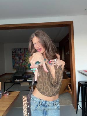A post by @leleburnier on TikTok