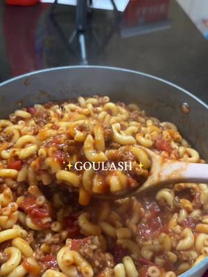A post by @smalltownbeautybytess on TikTok caption: Do y’all make this??#cooking #dinner #easyrecipe #momsoftiktok #nostalgia #pasta #fyp 