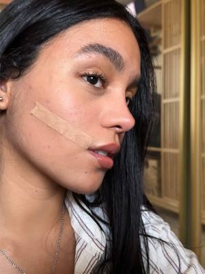 A post by @barbaramirezzz on TikTok caption: ESTO DE VERDAD funciona si quieren hacerse un maquillaje súper natural 🫶🏾🤍 @SHEGLAM  #SHEGLAMPoreNoMoreprimer #SHEGLAMPrimer #SHEGLAM