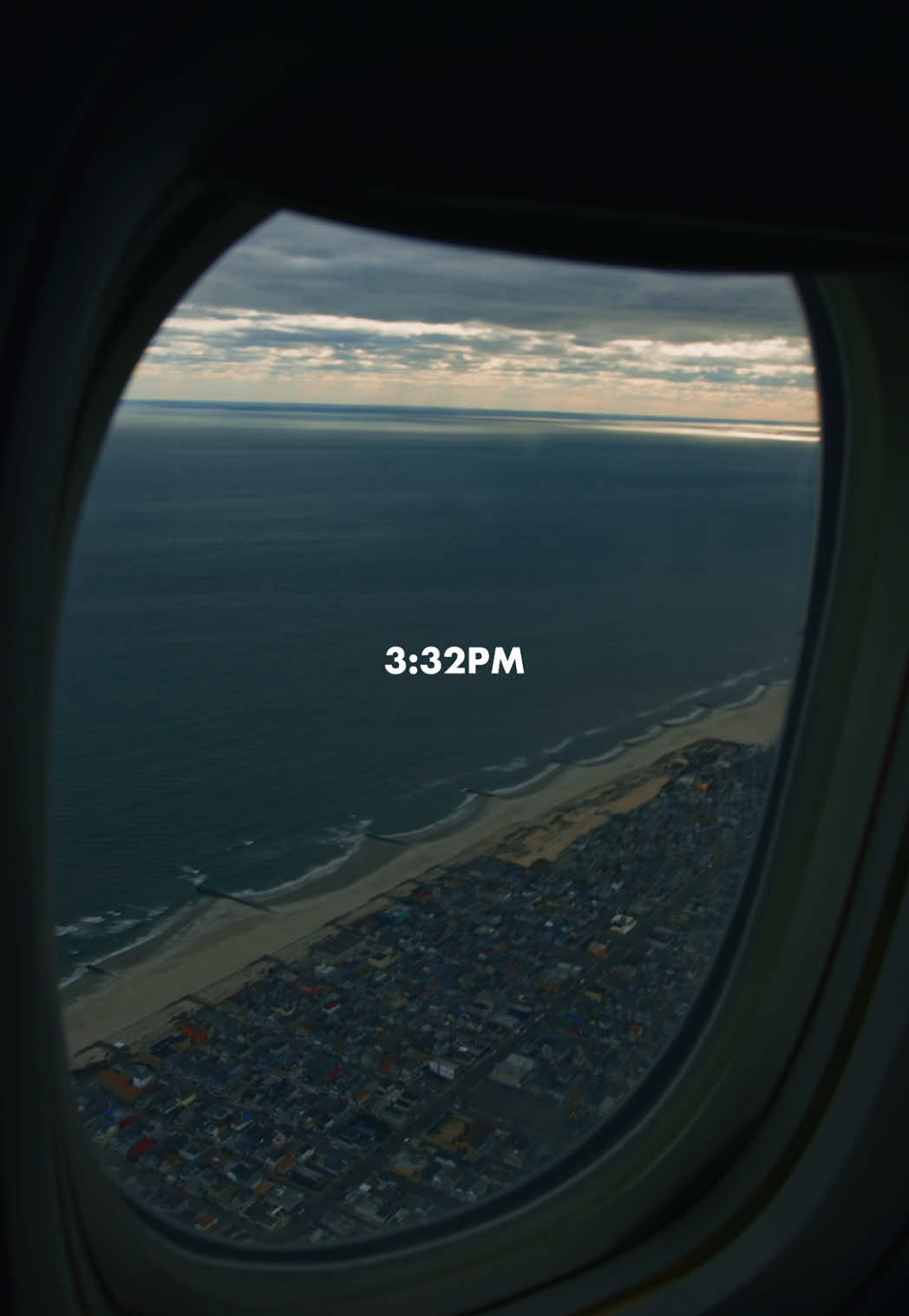 A post by @gavincasalegno on TikTok caption: Little travel from coast to coast✈️  #vuoripartner @Vuori Clothing 
