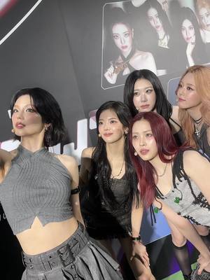A post by @itzyofficial on TikTok caption: [ #KFLOW3 ] 📹 REC | ITZY BEHIND  @ K-FLOW3 #ITZY #MIDZY  #KFLOW