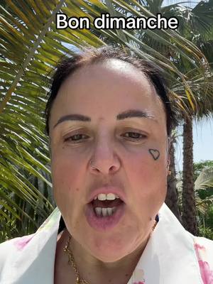 A post by @thewalkinkmum on TikTok caption: Bon dimanche à tous #piscine#amis#amour@karine @𝐓𝐡𝐞𝐖𝐚𝐥𝐤𝐈𝐧𝐤𝐃𝐞𝐚𝐝 