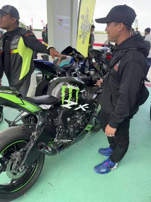 A post by @layyu_219191 on TikTok caption: #zx6r 