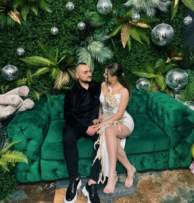 A post by @elenabaroian6 on TikTok
