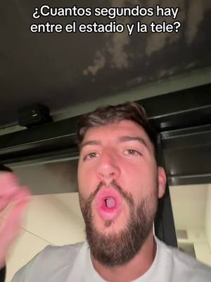 A post by @carliyoelnervio on TikTok caption: Vaya mierda de video #carliyoelnervio 