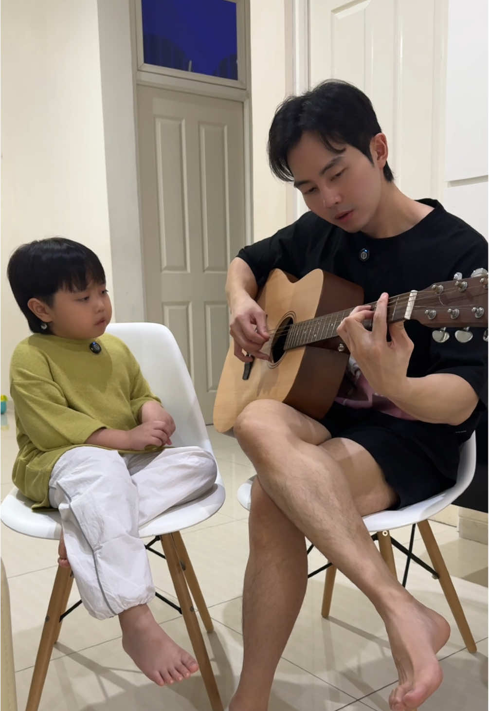 A post by @michaelrendyw on TikTok caption: Kali ini duet sm Clayton. Tiap denger lagu ini selalu pengen nangis 🥲 Apa cuma aku?