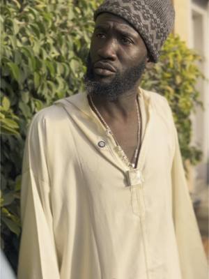 A post by @modou_comedien on TikTok caption: Baye lila kham nak 🥺 #modoucomedien #bayegaya #sènègalaistiktok🇸🇳 #ousseynoucomedie #pourtoi 