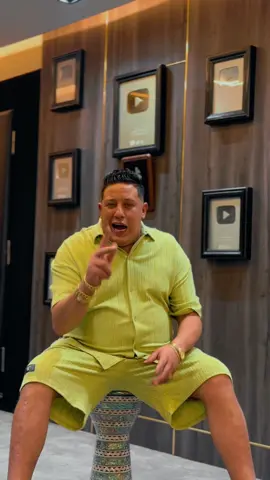 A post by @hamobika on TikTok caption: اسد عوو كلام كتير ياريت تفهمو 🤛🏻#حمو_بيكا 