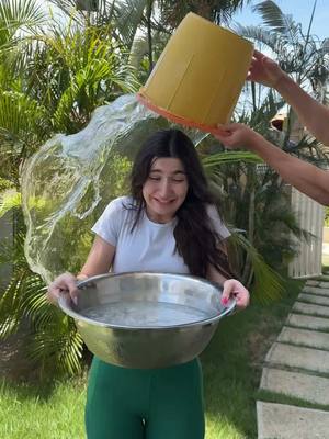 A post by @janinalchair on TikTok caption: La salud mental es tan importante como la física ❤️❤️❤️❤️ #icebucketchallenge #salud 