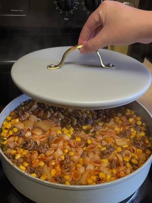 A post by @vanessacooks_ on TikTok caption: Sopa de conchas with ground beef #sopa #recipe #fyp 