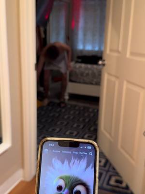 A post by @jonasymikeoficial on TikTok caption: Como ven? 😑 #fyp #foryoupage #fypシ #parati #funny #funnyvideos #viral #viralvideo #viraltiktok 