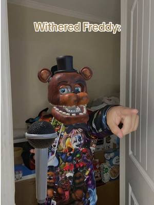 A post by @ianncarlos24 on TikTok caption: CD: @Freddy_Pachonsito (Mi insta: ianncaleb24) #fnaf #fivenightsatfreddys #parati #foryou #foryoupage #xyzbca #fyp 