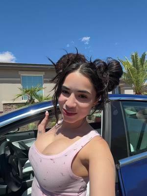 A post by @daisybloomss on TikTok