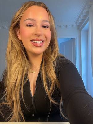 A post by @mathildekst on TikTok caption: get ready with me makeup full face @Sephora Collection #grwm #makeup #getreadywithme #makeuptutorial #makeuphacks #makeuptransformation #MakeUpTips #morningroutine #everydaymakeup #makeuplook #newmakeup #sephorahaul #sephora #makeuphaul #chattygrwm #chitchat @SEPHORA 