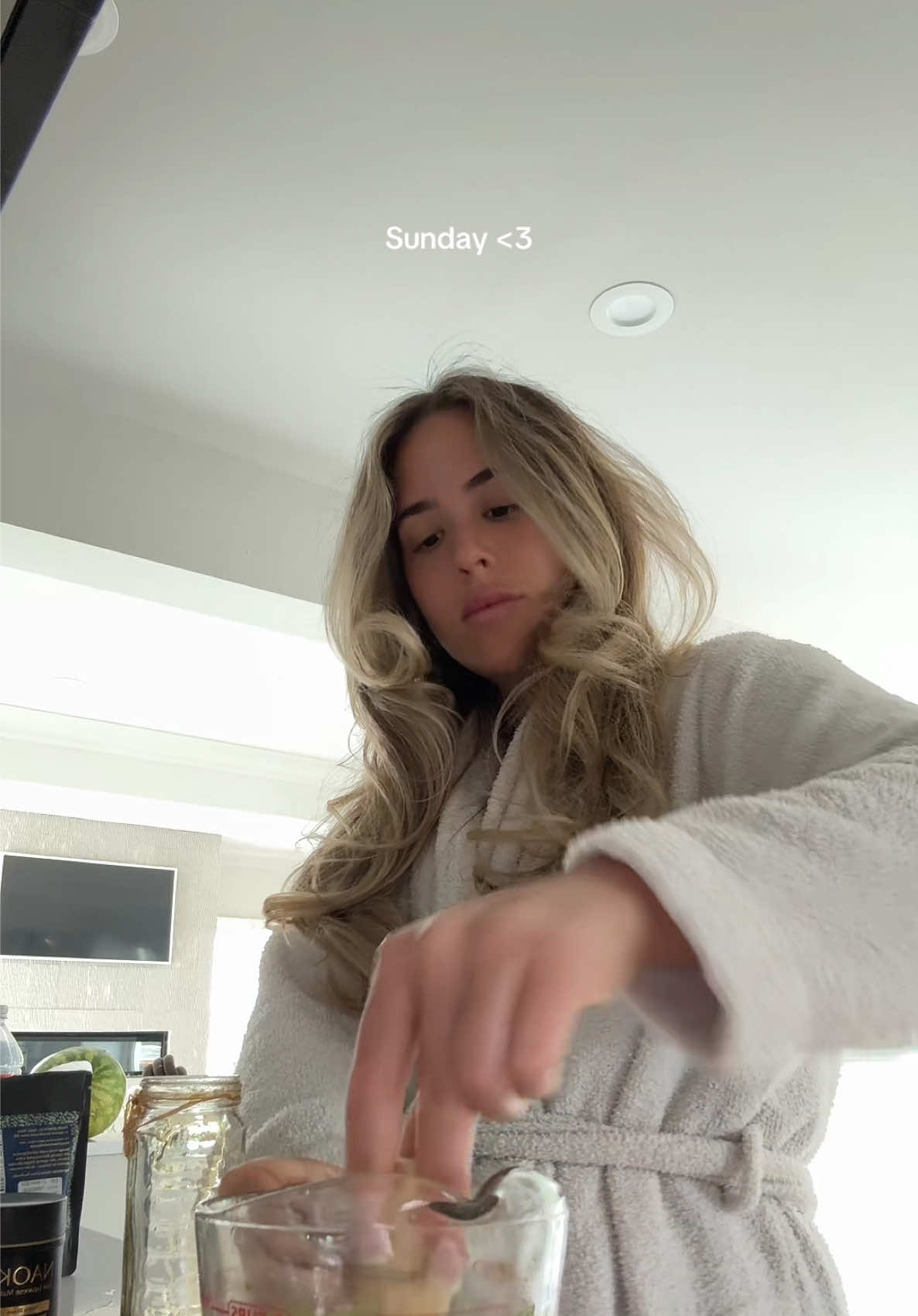 A post by @abigailbleu on TikTok caption: Sunday 🫶🏼☺️ #dayinmylife 