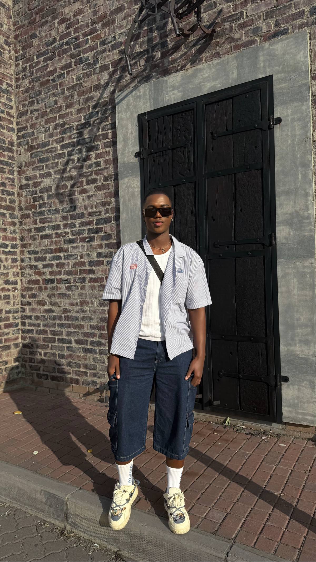 A post by @moghelingz on TikTok caption: #Fyp #OutfitOfTheDay #Streetstyle