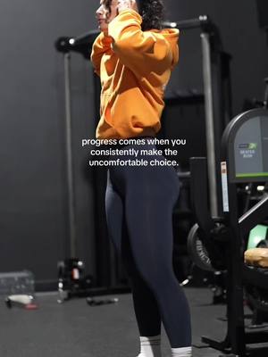 A post by @kellylmatthews on TikTok caption: It’s simple not easy 🔗 ïn b!0 to train w/me #progress #strengthtraining #fitnessjourney 