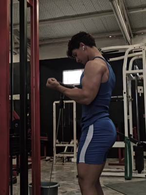 A post by @yacercast on TikTok caption: No days off. 
