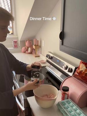 A post by @michaelduvallxo on TikTok caption: this might be my new favorite thing i’ve EVER cooked 😍 #fyp #cooking 