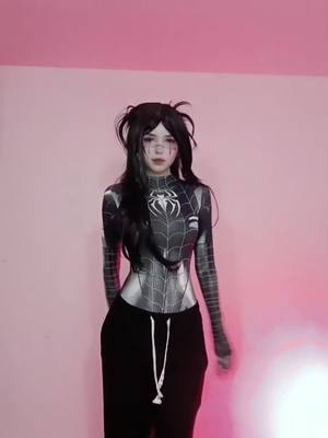 A post by @adrimarced on TikTok caption: nunca entenderé porque me veo alta en los videos cuando no los soy 🥹#choso #chosocosplay #chosojujutsukaisen 