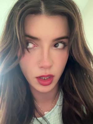 A post by @cassiexmillz on TikTok caption: #prettygirl 