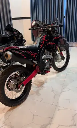 A post by @limtichmengofficail on TikTok caption: ស្វាគមន៍កម្លាំងទឹកញើសថ្មី 😁🙏❤️ រាត្រីសួស្តីពុកម៉ែ បងប្អូនទាំងអស់គ្នា  💙