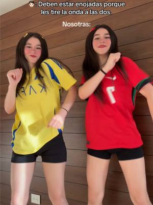 A post by @arayfer_ha on TikTok caption: Jaja es broma, no sean así 🫵🏼 #arayfer #gemelas #ligar #enojadas #gustar #coquetear #hermanas #chapulín #trend #abril 