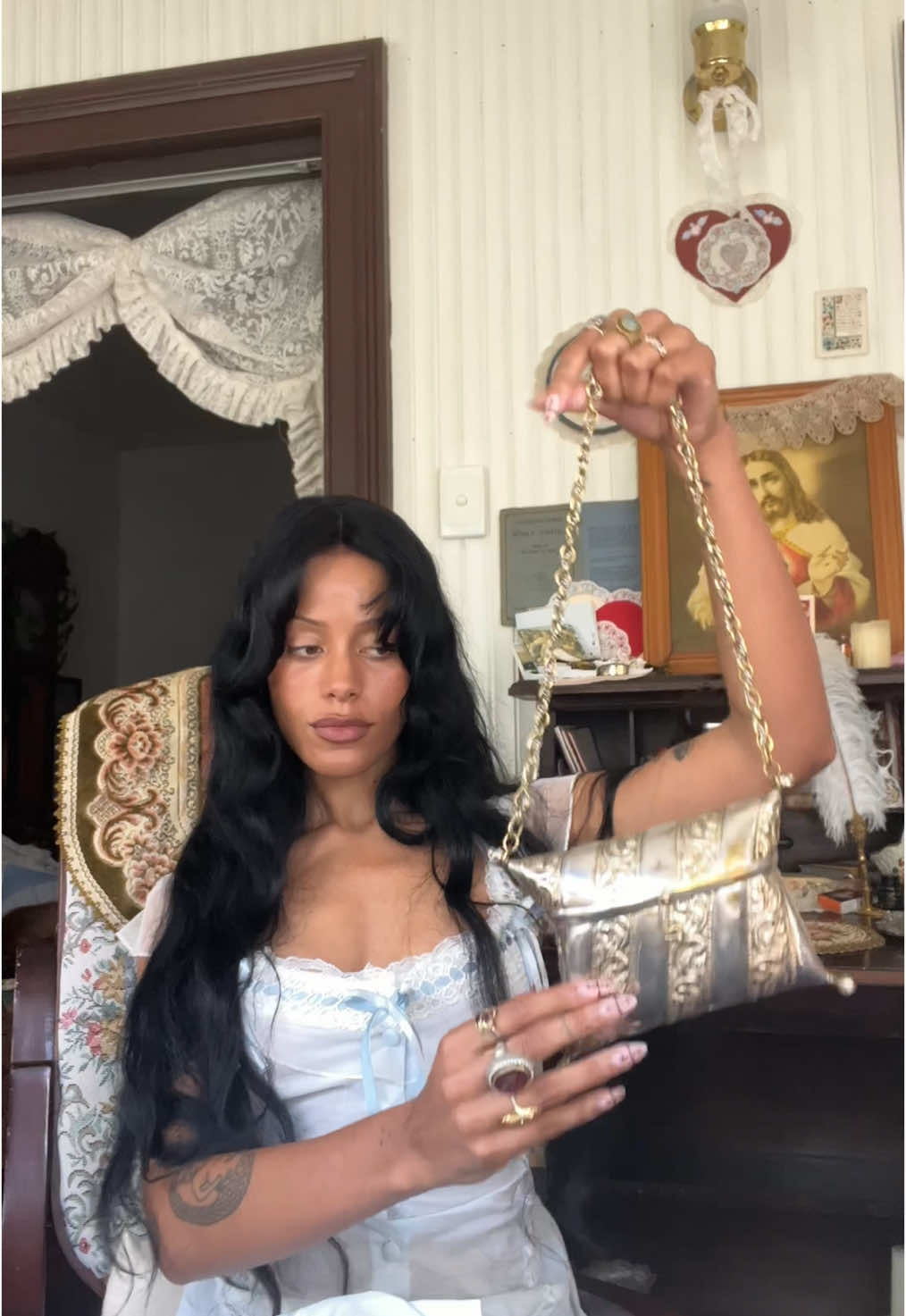 A post by @anisha_o4699 on TikTok caption: The medieval bag of my dreams! #fyp 