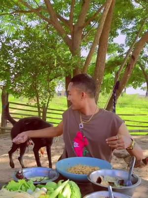 A post by @aungchanaye on TikTok caption: ဒီလိုေလး မစားရတာ ၾကာၿပီးေပါ့ ဗ်ာ✌️အရမ္း စားေကာင္ၿပီး မိန္ေနေရာ 🥰