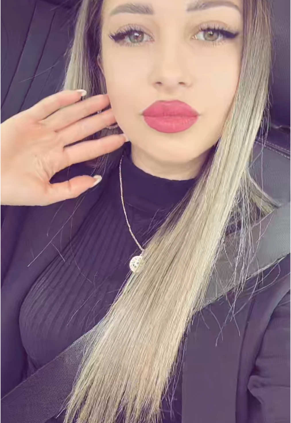 A post by @valeriaroman1996 on TikTok caption: #хочуврекомендацииплизз #viralvideo #paris 