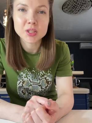 A post by @recepti_wow on TikTok caption: Соус к шашлыку 😋 Ингредиенты: Чеснок 8 зубчиков  Томатная паста 3 ст.л Кинза Укроп Вода 100 мл Растительное масло 50 мл Соль 1 ч.л (по вкусу) Черный молотый перец  Сахар 1 ч.л #соусшашлычный 