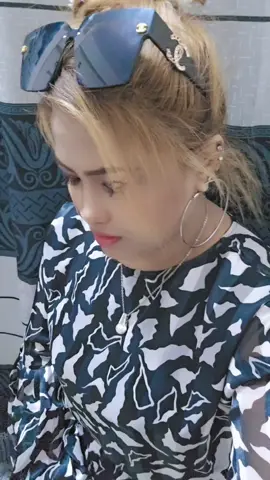 A post by @vabna31 on TikTok caption: #애교살필터 #❤️❤️❤️foryou💞💞💜viral❤️❤️❤️ #CapCut #কোরিয়া #fouyou 