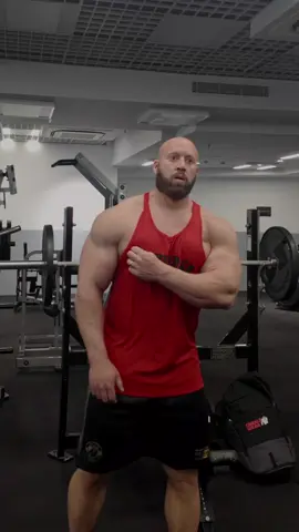 A post by @petarklancir on TikTok caption: Let’s hit those weights hard and show our strength. Happy International Chest Day crew! 🤝 Don’t forget to @gorillawear  gear it’s all about the grind and looking good while doing it. 😁 --------------------------------- #MondayVibes #mondaymotivation #chestday #internationalchestday #GorillaWear #bodybuilding #gymwear #gymmotivation