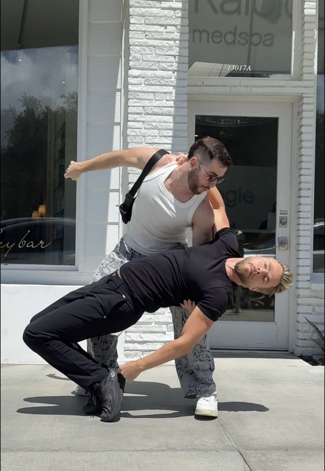 A post by @jjakejonezz on TikTok caption: 👉👈 @Derek Hough 