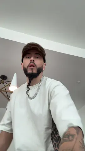 A post by @yandel on TikTok caption: No podría faltar mi Tiktok “Sexo Seguro”