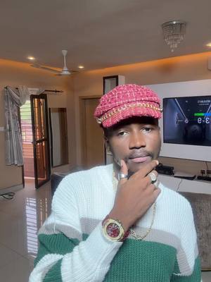 A post by @bezyoneofficiel1 on TikTok caption: Mohamed be yan sisan🤍🥂 #apollonvado🧝🏾‍♂️🇲🇱 #bezyone #bezyoneofficiel🎶🦅🇲🇱🔥 #apollon🇬🇷📿 