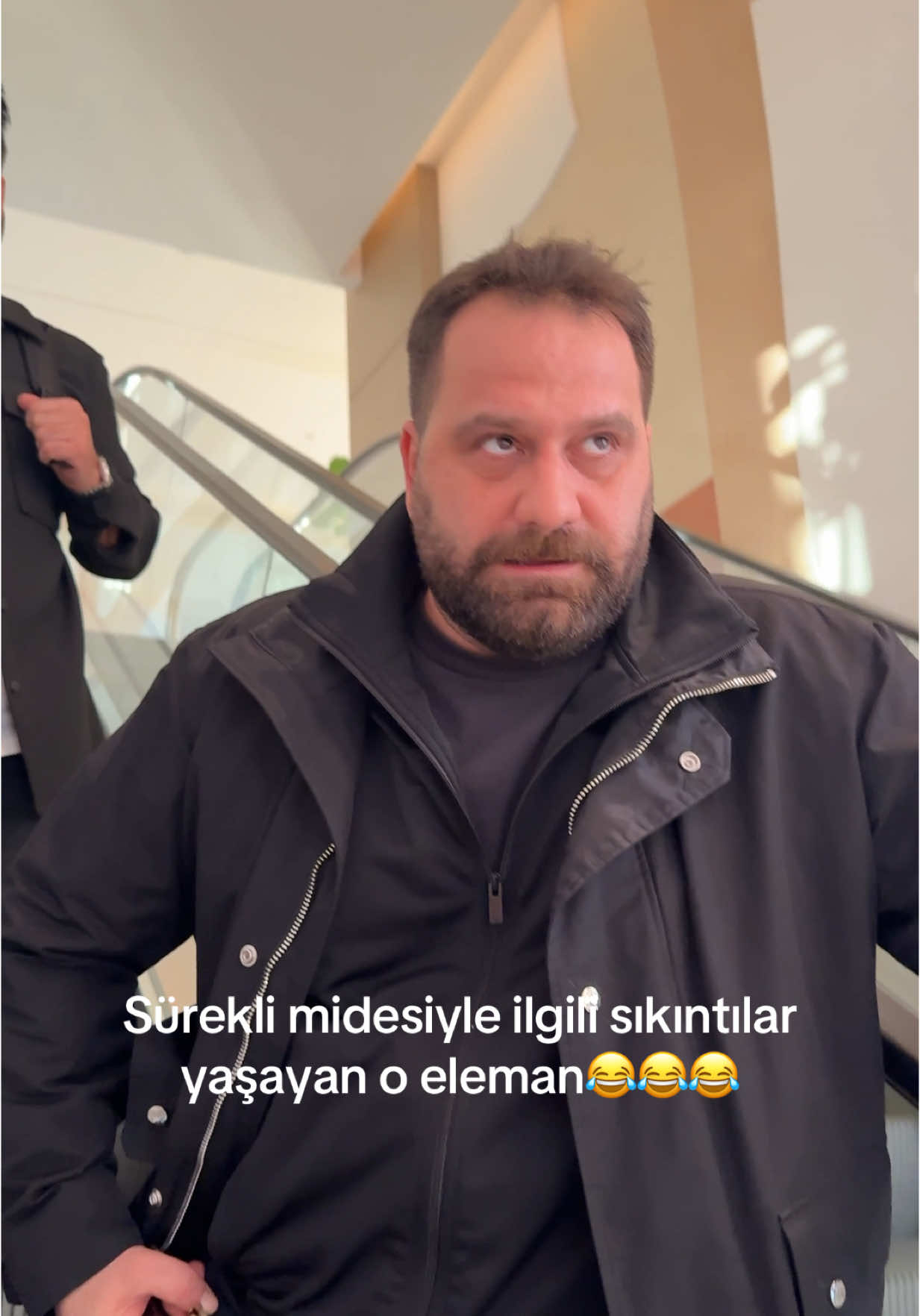 A post by @gokhanunverben on TikTok caption: Yavaştan ben bu😅