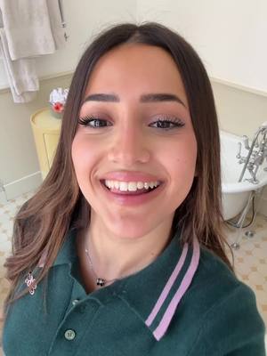 A post by @mel4nymusillo on TikTok caption: adaver