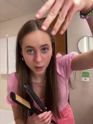 A post by @jessiebluegrey on TikTok caption: 24h Essen tauschen mit @diana 