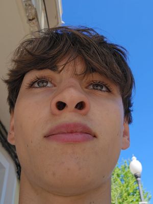 A post by @elcromass on TikTok caption: +1000 aura #elcromas 