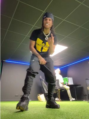 A post by @dadiontadit on TikTok caption: Depuis tout c’temps vous m’avez jamais dit que ce remix existait 😤