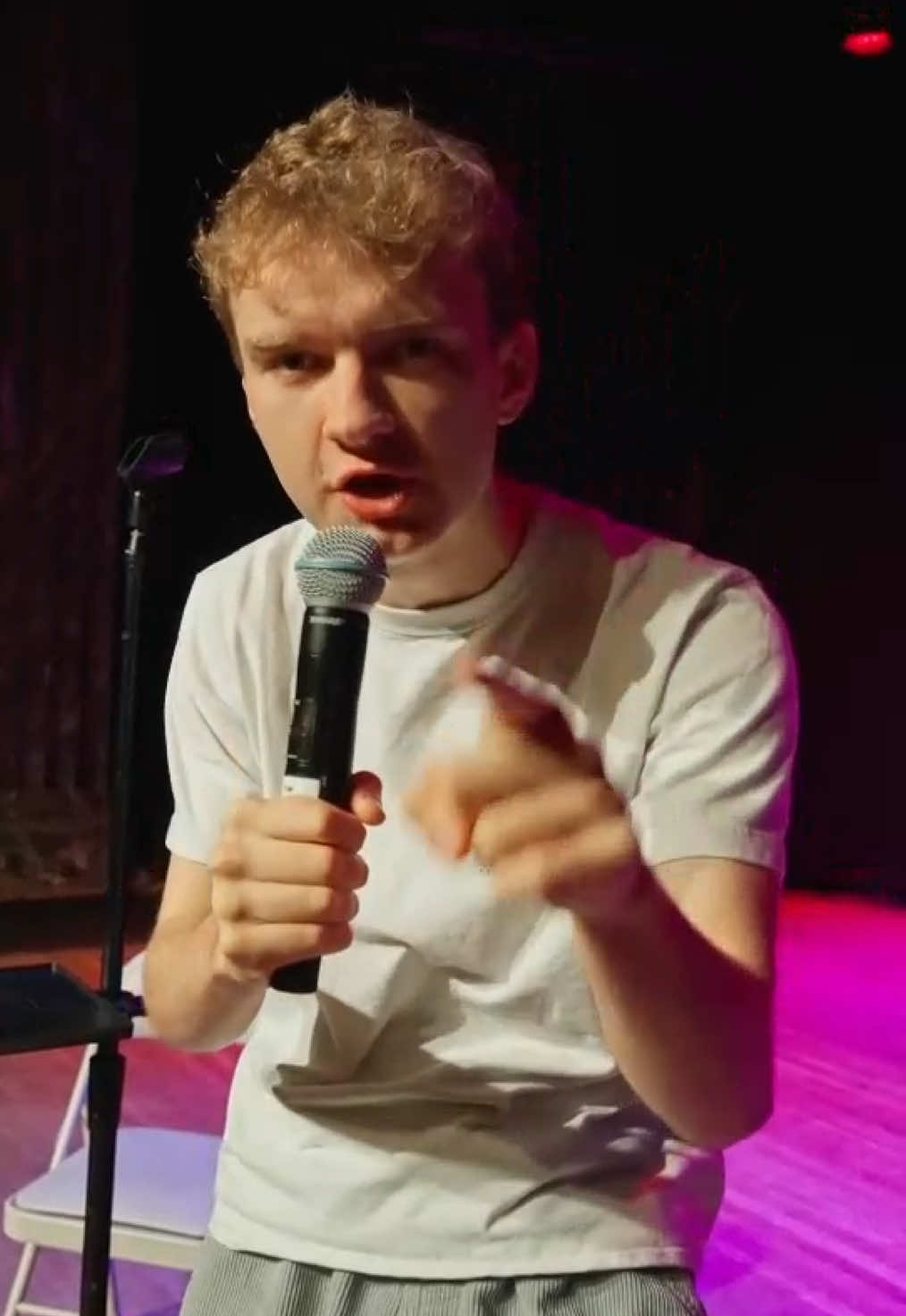 A post by @tommyinnit on TikTok caption: Watch out USA 🇺🇸 I am here making jokes. Tickets at tommyinnit.com 