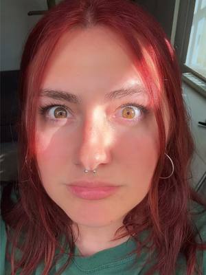 A post by @itzshauni on TikTok caption: What colour eyes do you have? 🤎