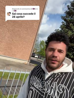 A post by @caravillain on TikTok caption: Risposta a @🪢G A I A🪢 non lo so 