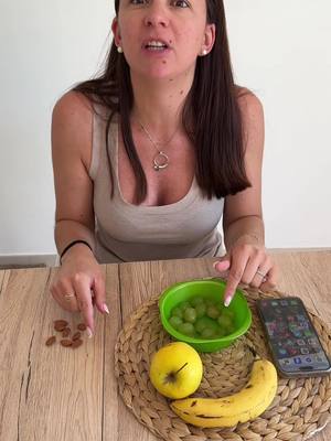 A post by @noemievibe on TikTok caption: Donnez moi des  conseils svp 😁