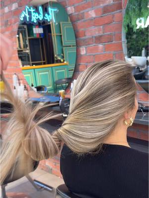 A post by @malsore008 on TikTok caption: #fypsounds #albania #malsore @Arbonhairartist 👌