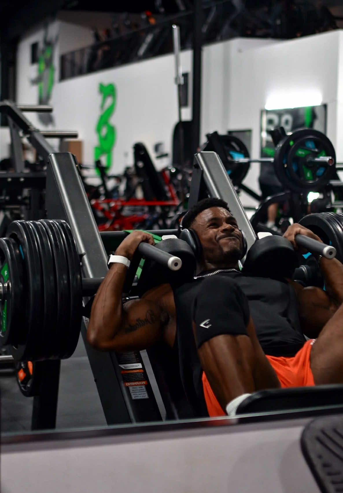 A post by @drayyofficial on TikTok caption: Full Leg Day Routine 💣 Check IG for Details 📲 #Fitness #fitnessmotivation #legday