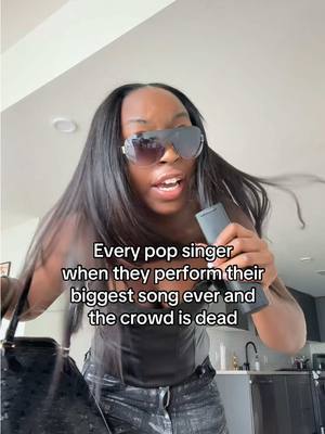 A post by @yviain on TikTok caption: bc why are yall playing with charli like i love it wasn’t huge-